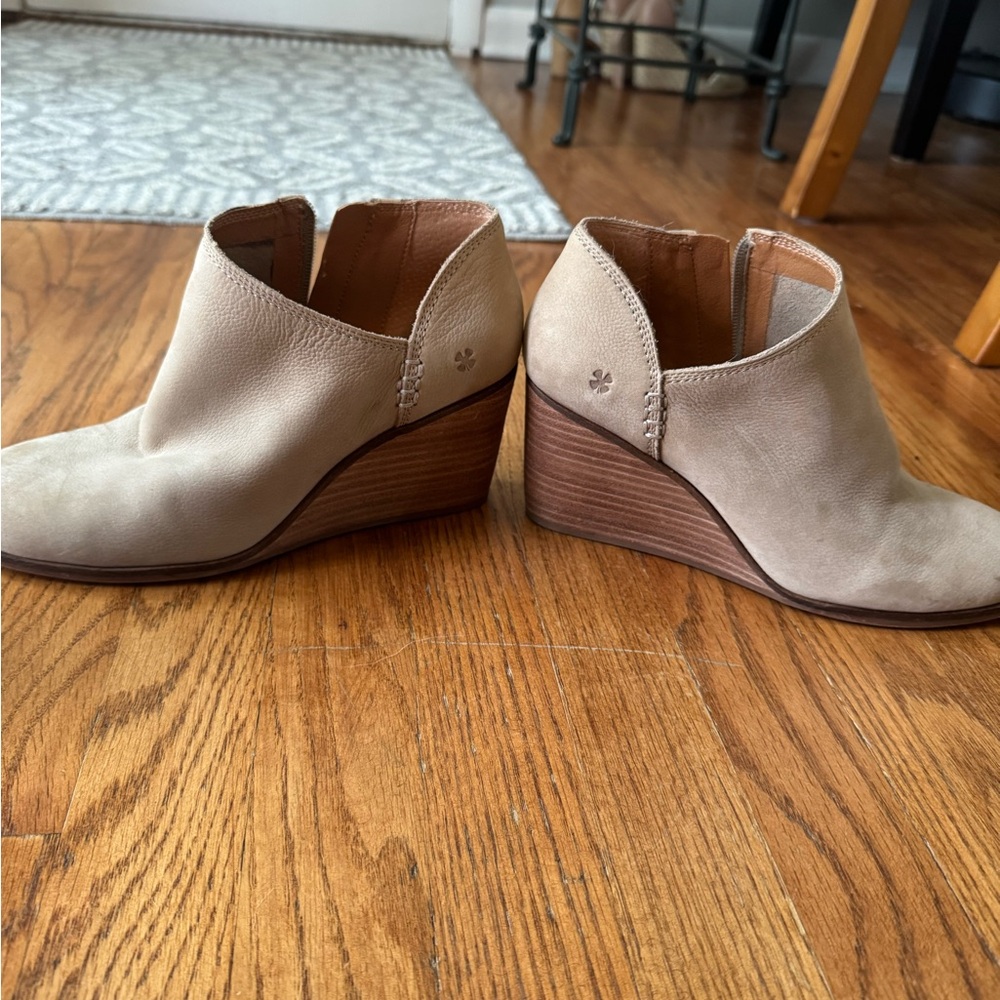Women's Tan Wedge Ankle Boots